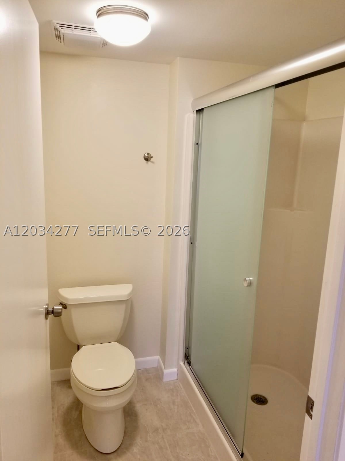 KENSINGTON WALK CONDO - Residential Lease