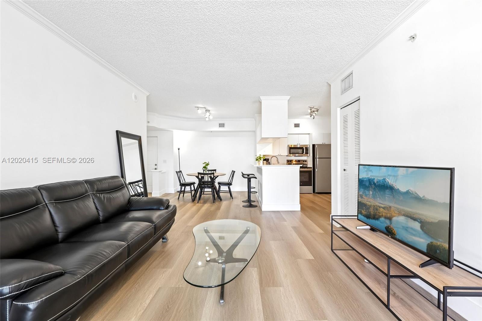 PORTO BELLAGIO CONDO - Residential