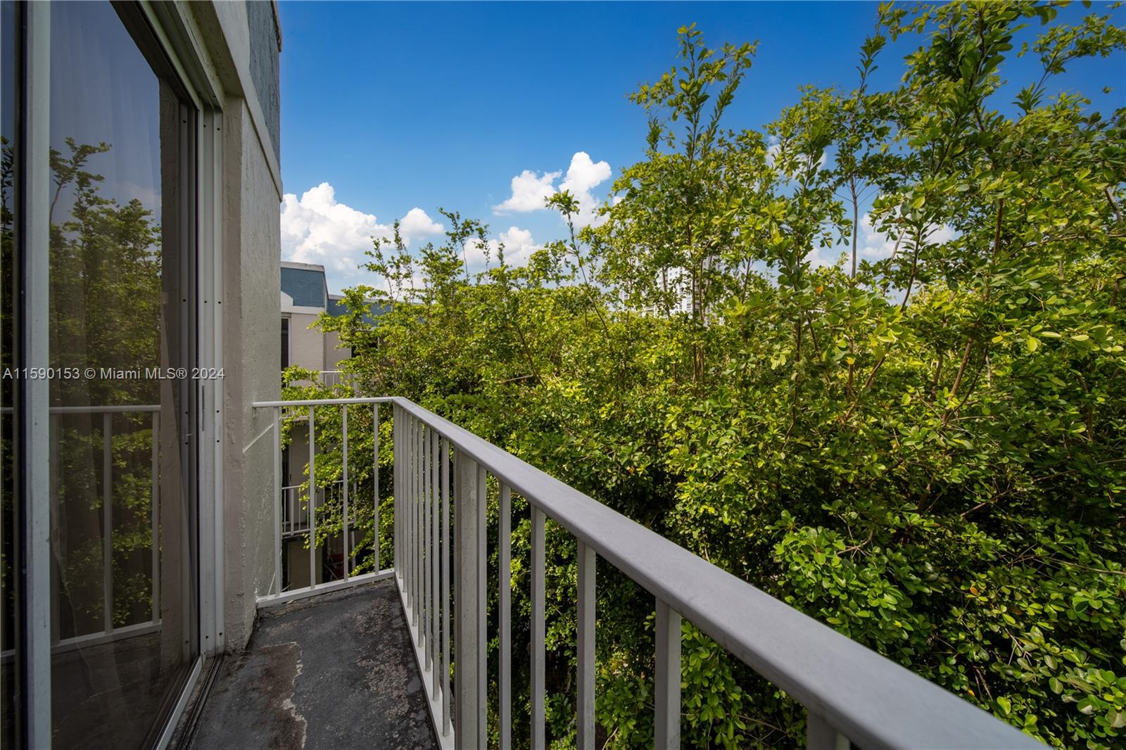 SERENITY ON THE RIVER CON - Residential Lease