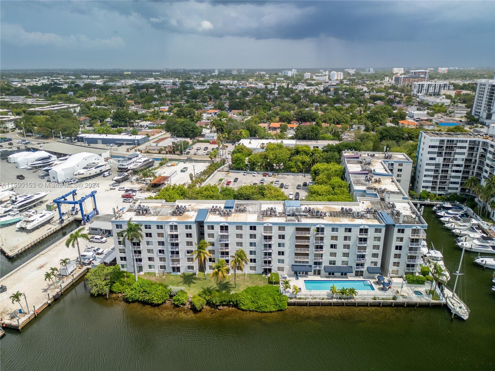 SERENITY ON THE RIVER CON - Residential Lease