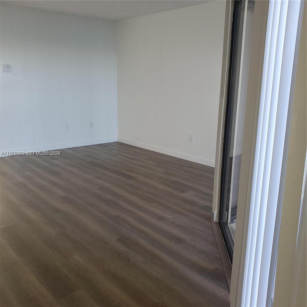 LAKESHORE CONDO 6 - Residential