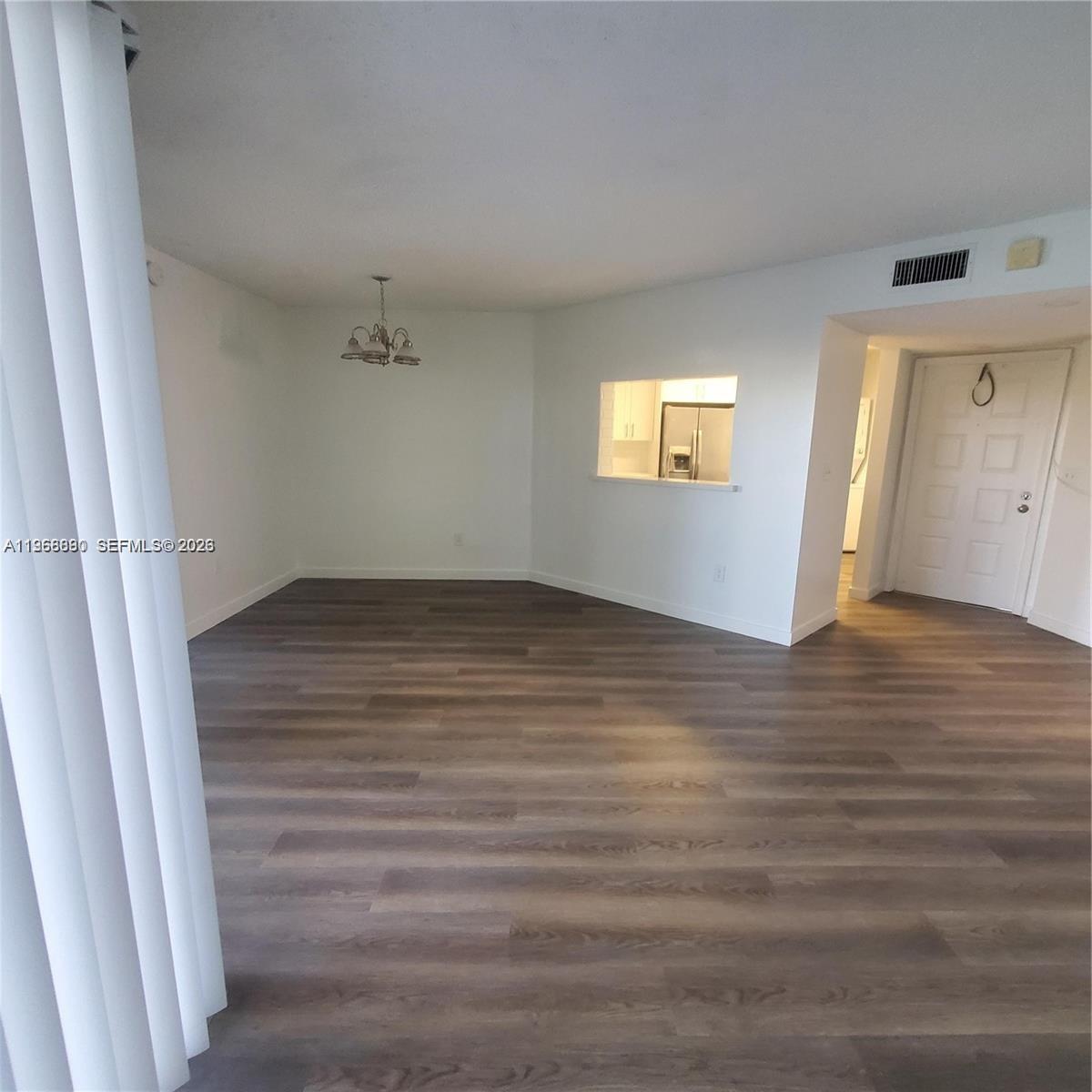 LAKESHORE CONDO 6 - Residential
