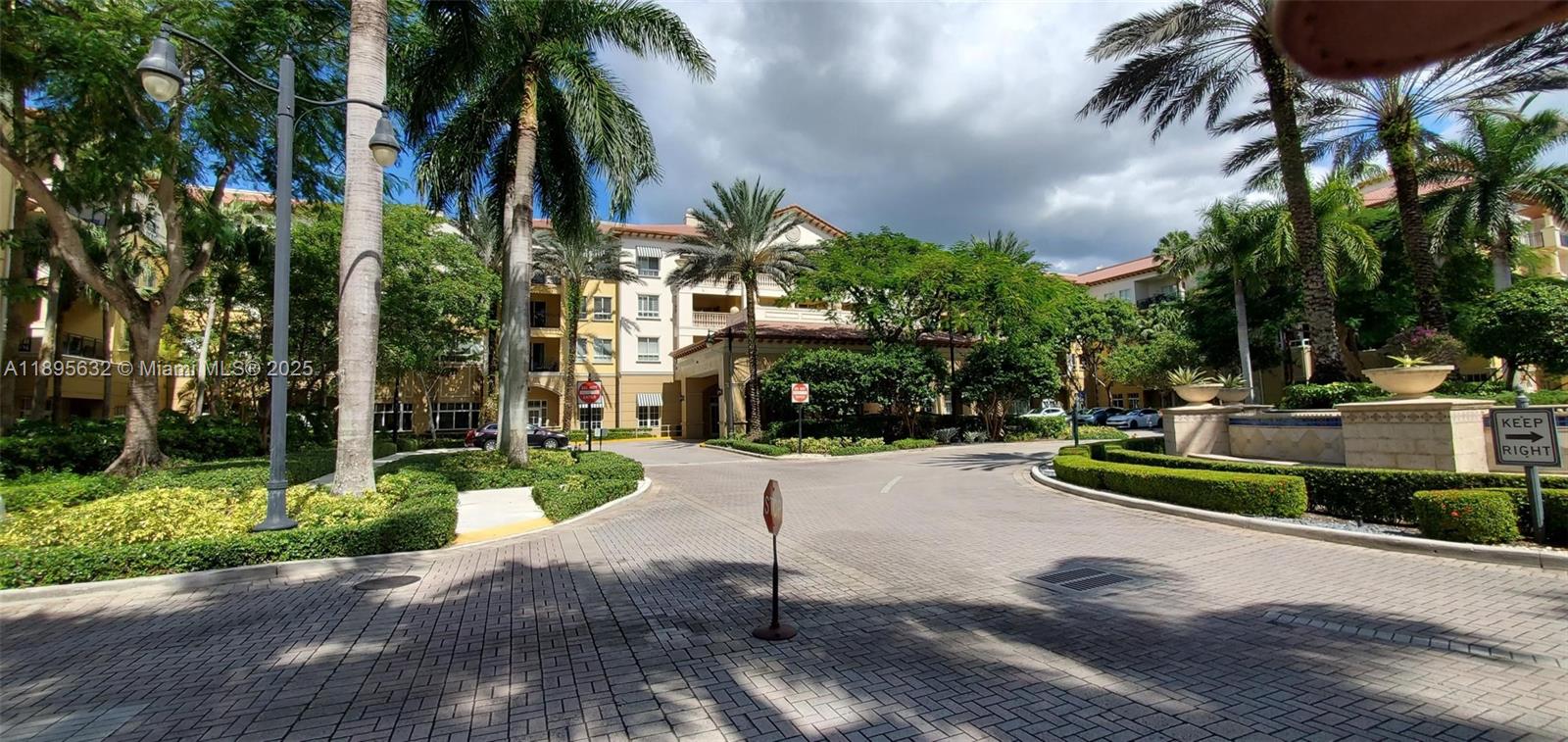 WESTON 55 PLUS CONDO - Residential Lease