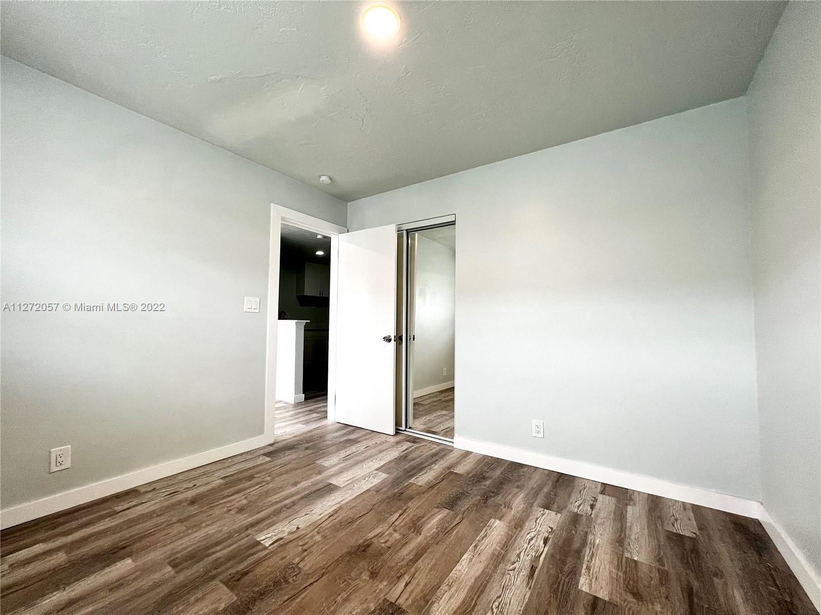 COLLEGE TRACT - Residential Lease