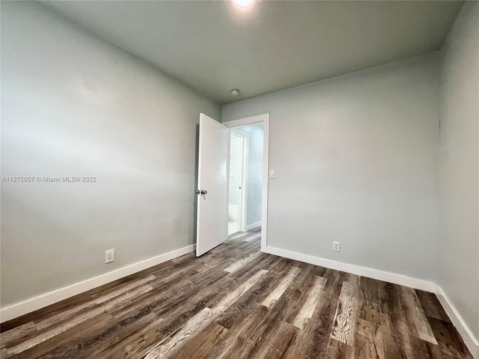 COLLEGE TRACT - Residential Lease
