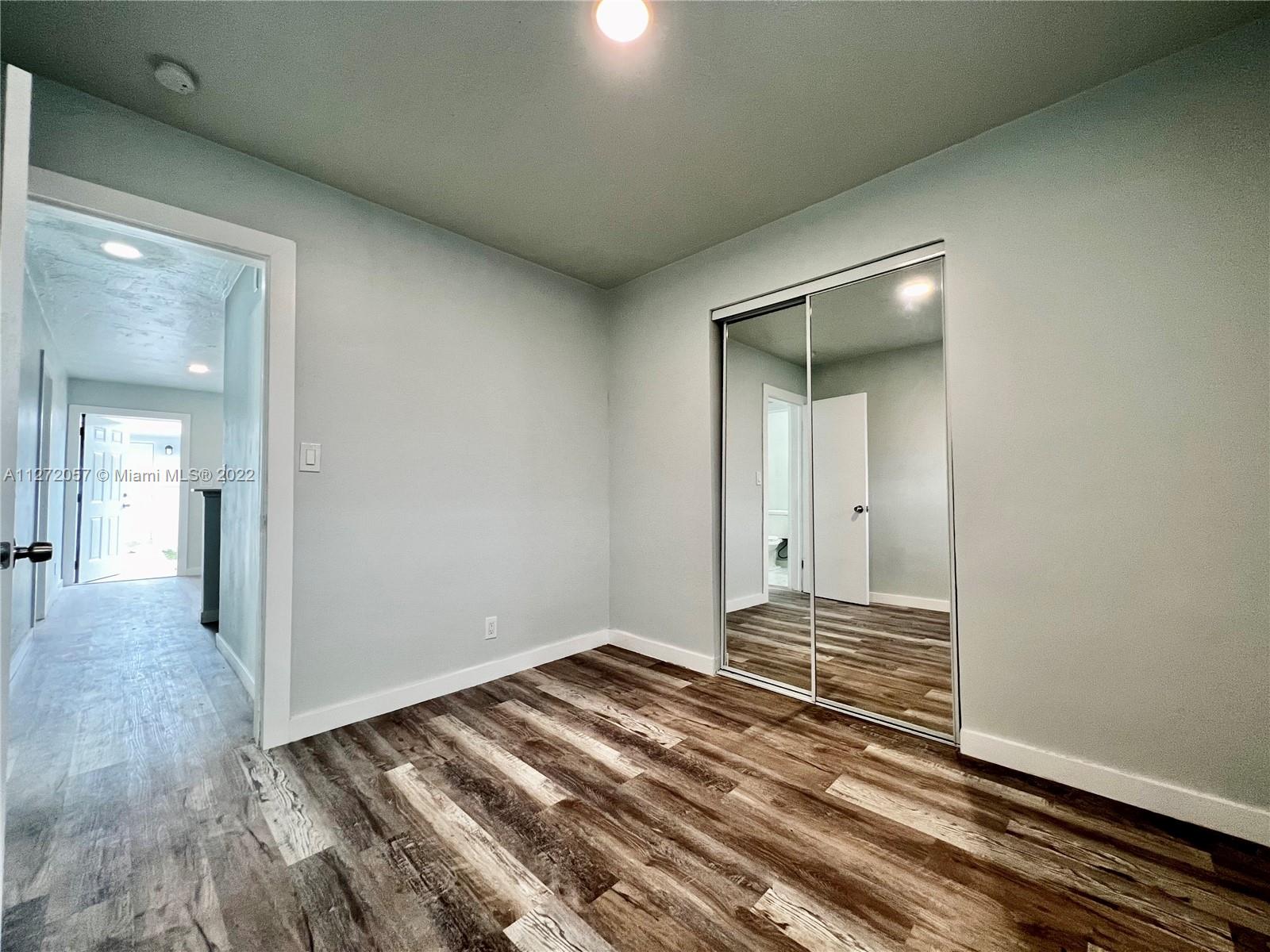 COLLEGE TRACT - Residential Lease