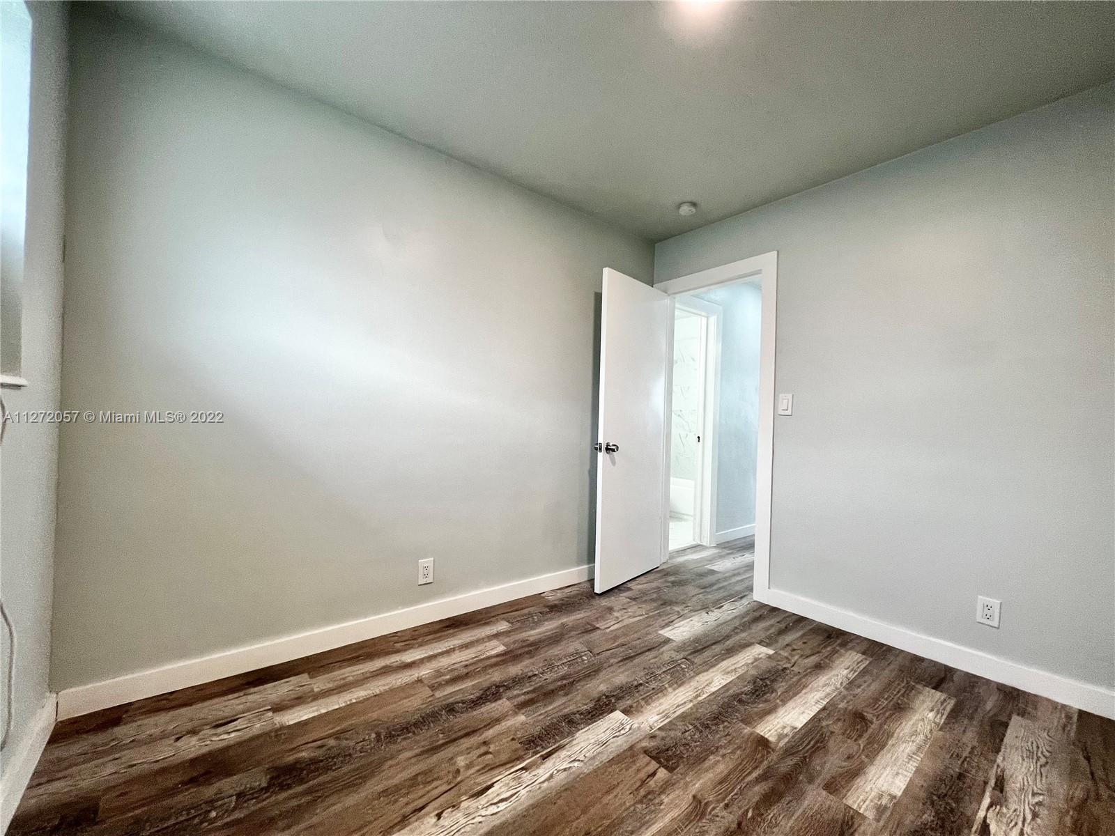 COLLEGE TRACT - Residential Lease