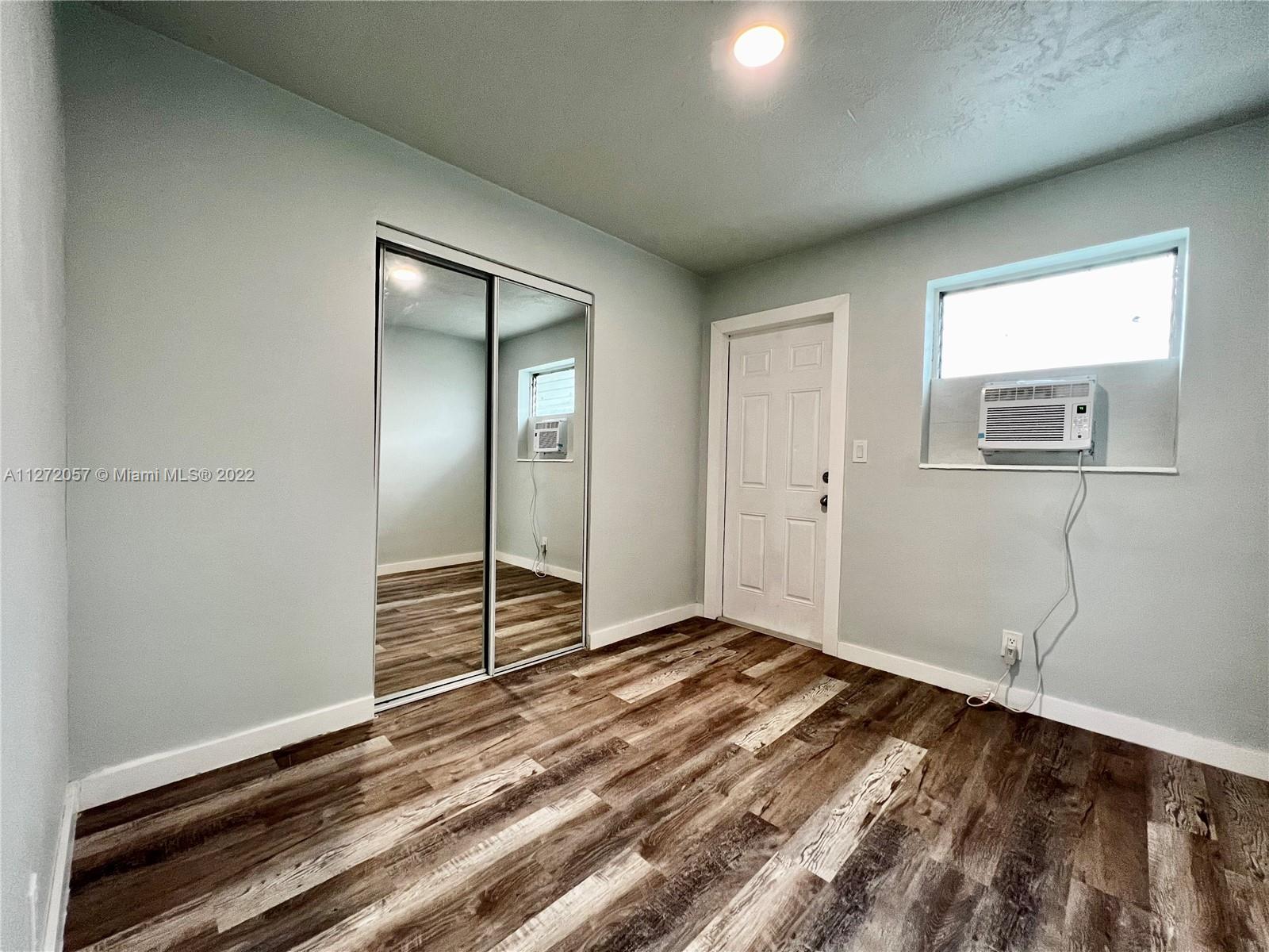 COLLEGE TRACT - Residential Lease