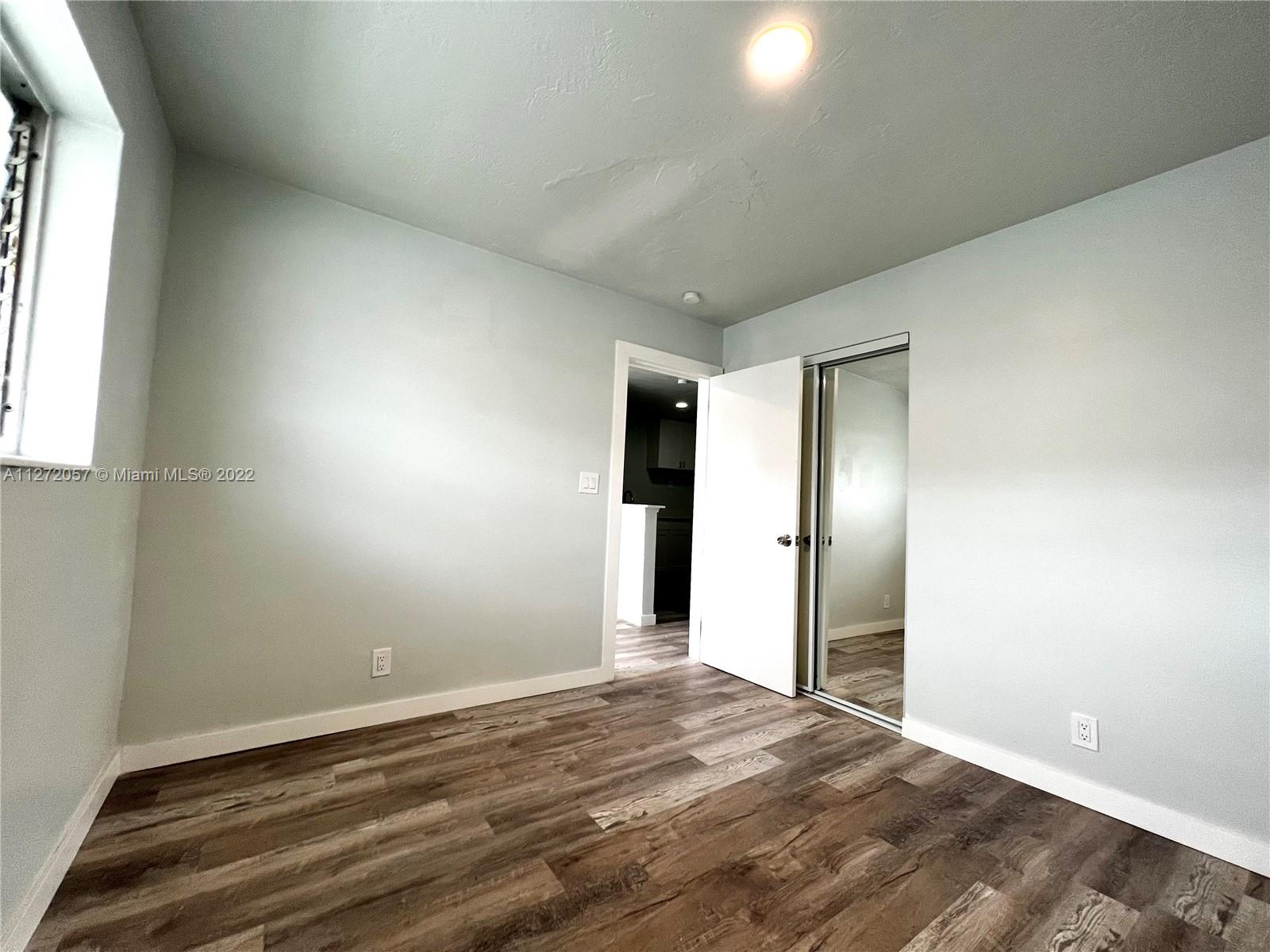 COLLEGE TRACT - Residential Lease