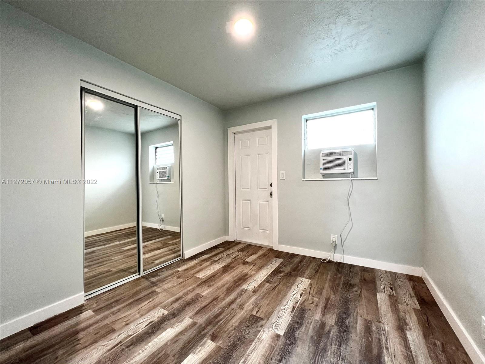 COLLEGE TRACT - Residential Lease