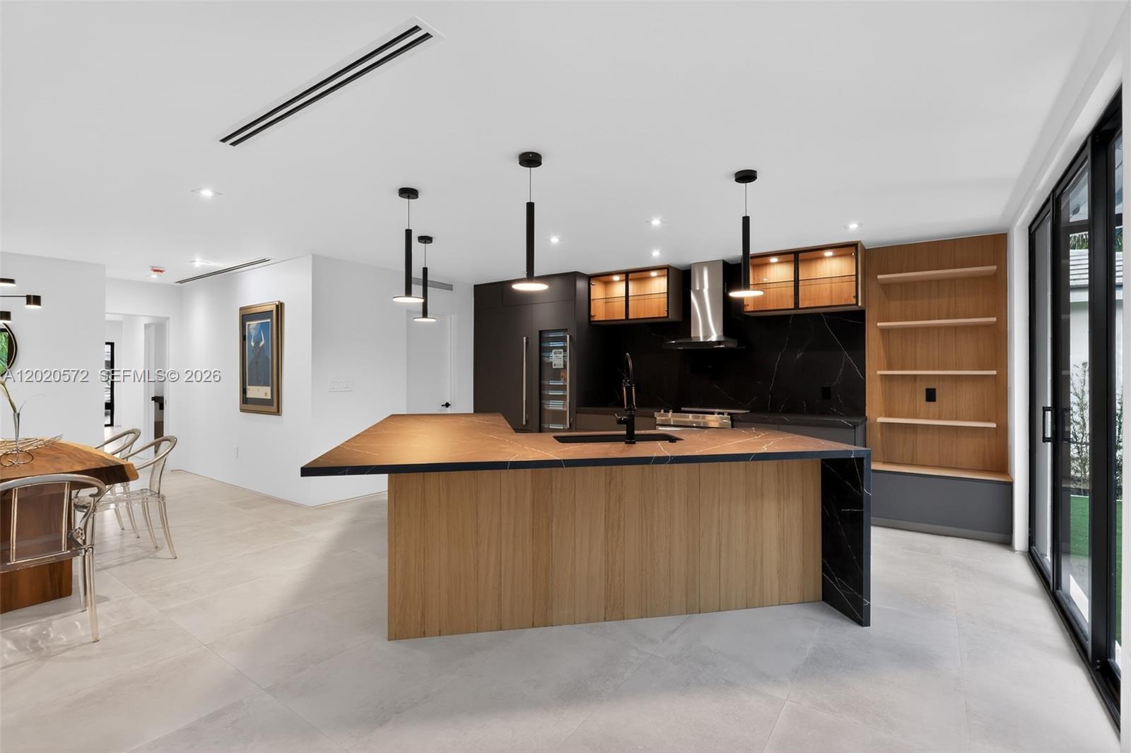 C GABLES RIVIERA SEC 10 - Residential