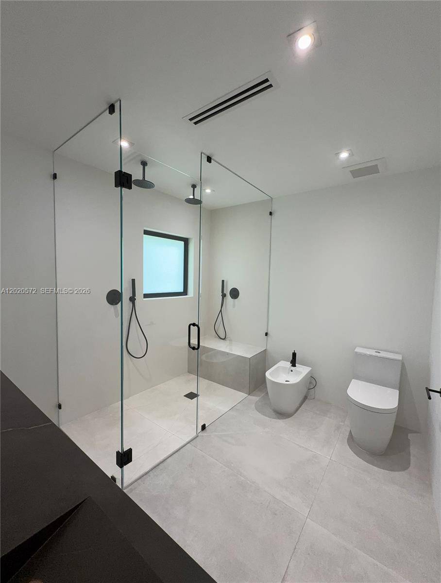 C GABLES RIVIERA SEC 10 - Residential