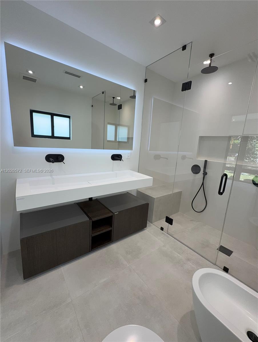 C GABLES RIVIERA SEC 10 - Residential