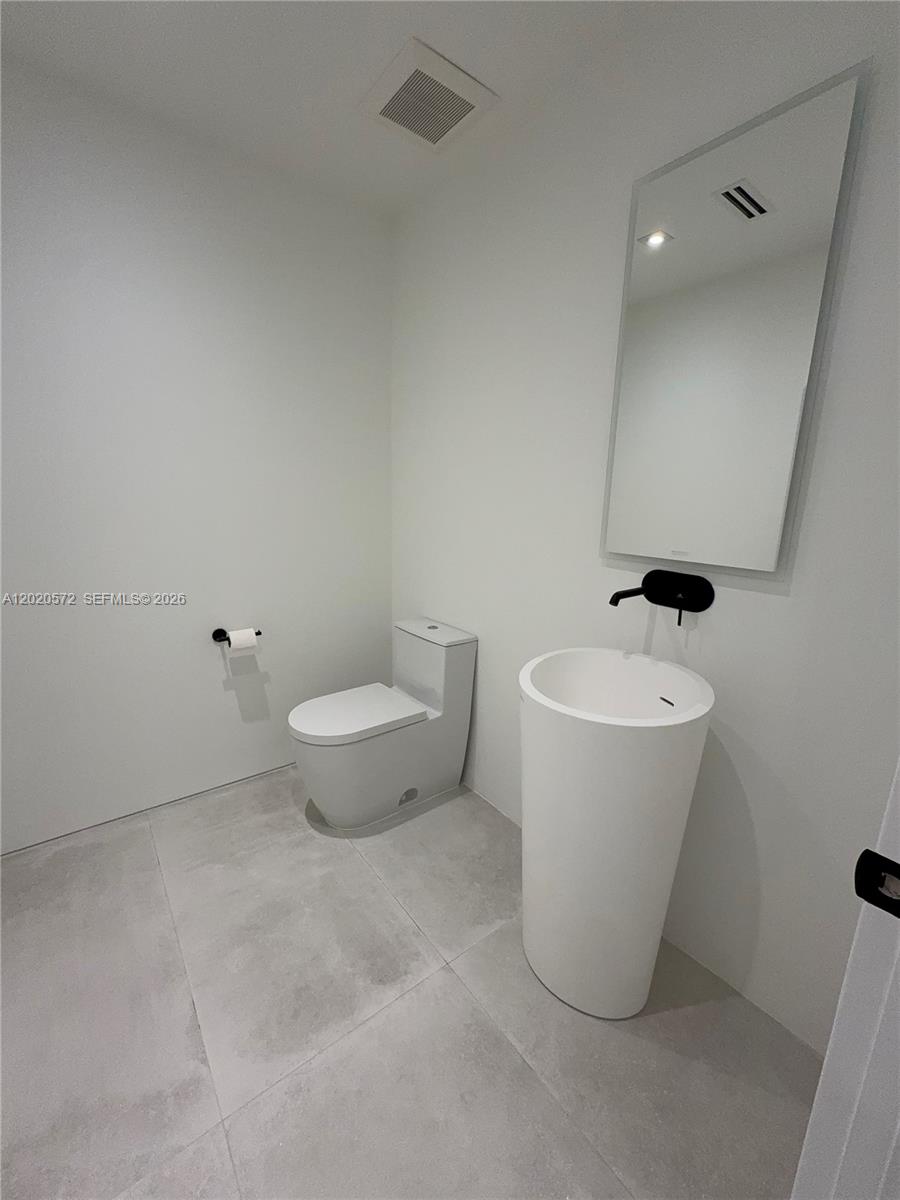 C GABLES RIVIERA SEC 10 - Residential