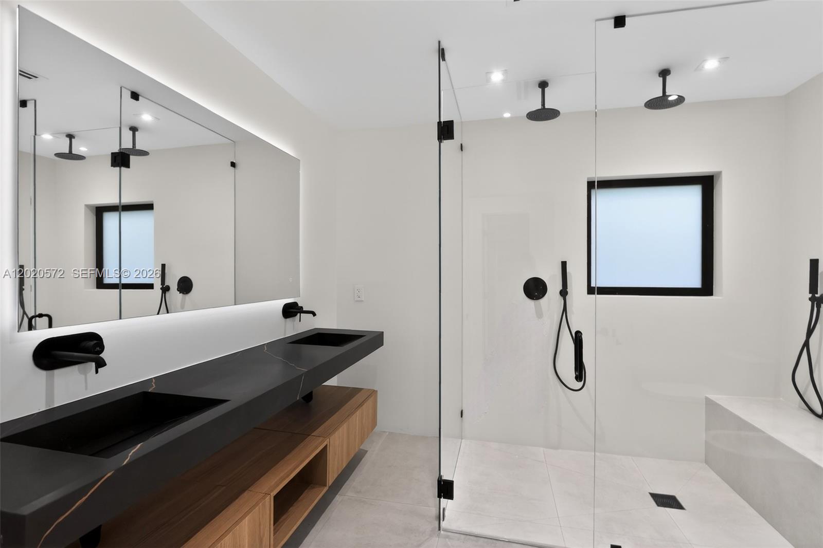 C GABLES RIVIERA SEC 10 - Residential