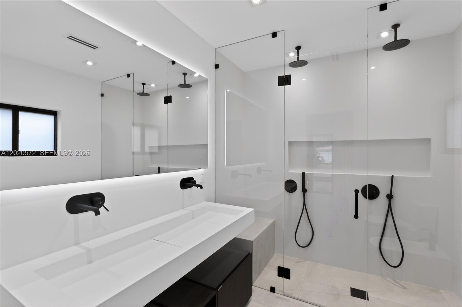 C GABLES RIVIERA SEC 10 - Residential