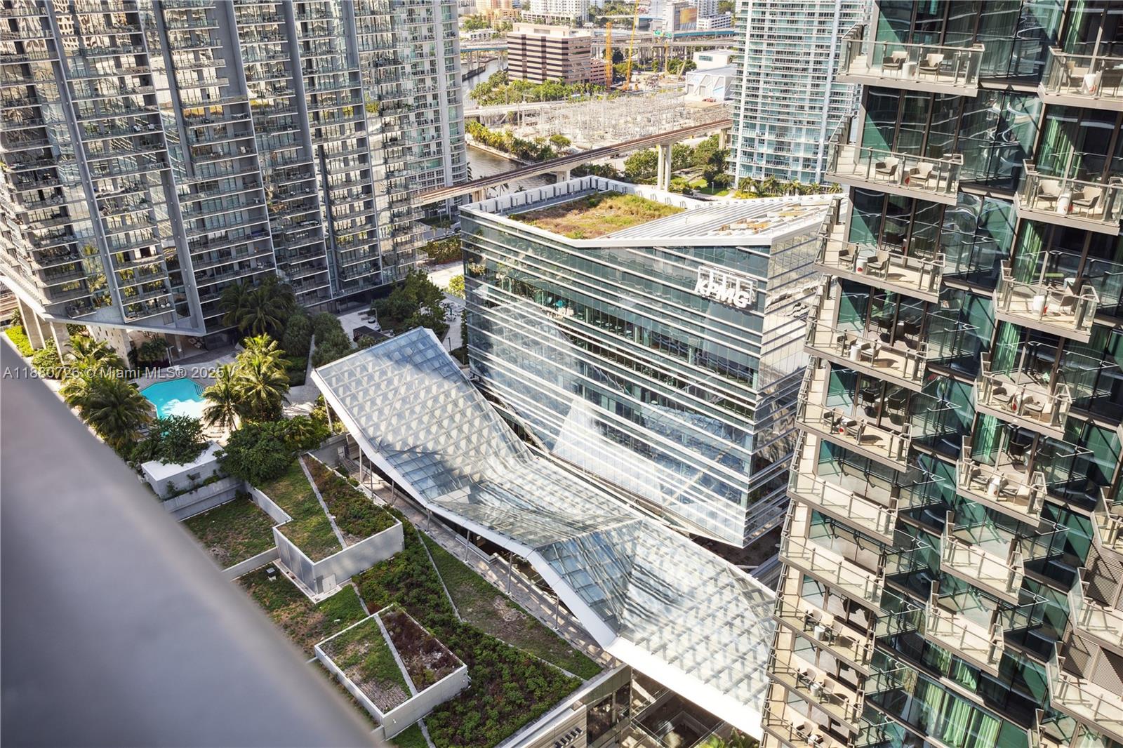 801 SMA RESIDENCES CONDO - Residential Lease
