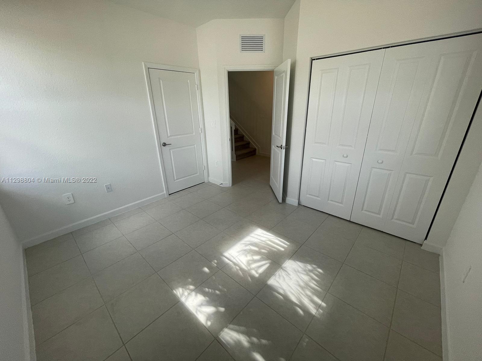 Corsica - Residential Lease