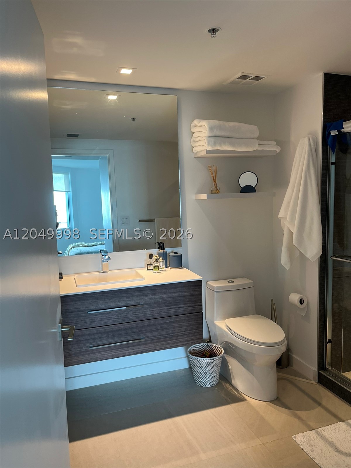 ONE MIAMI EAST CONDO - Residential Lease