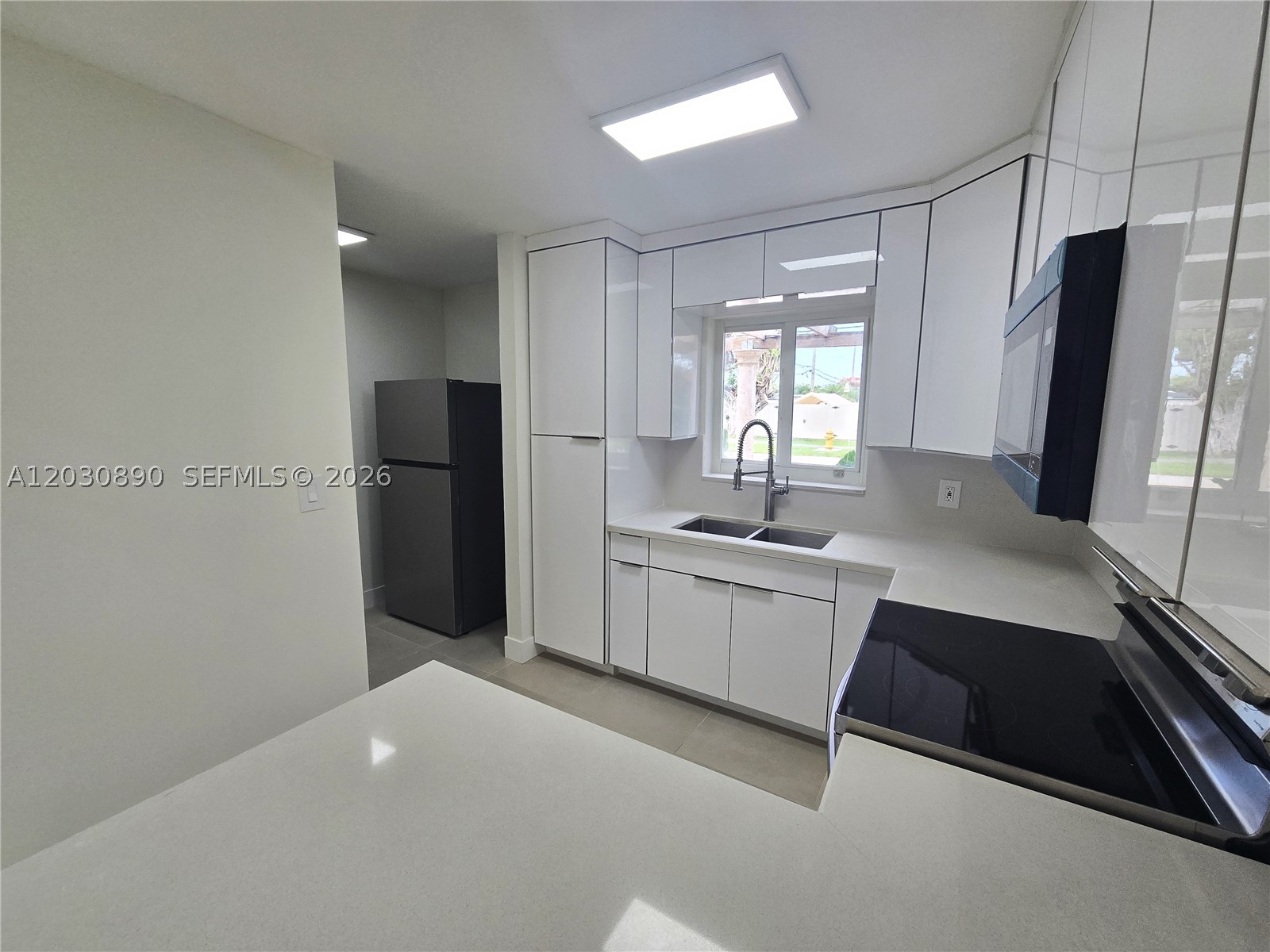 BIRD ROAD HIGHLANDS - Residential Lease