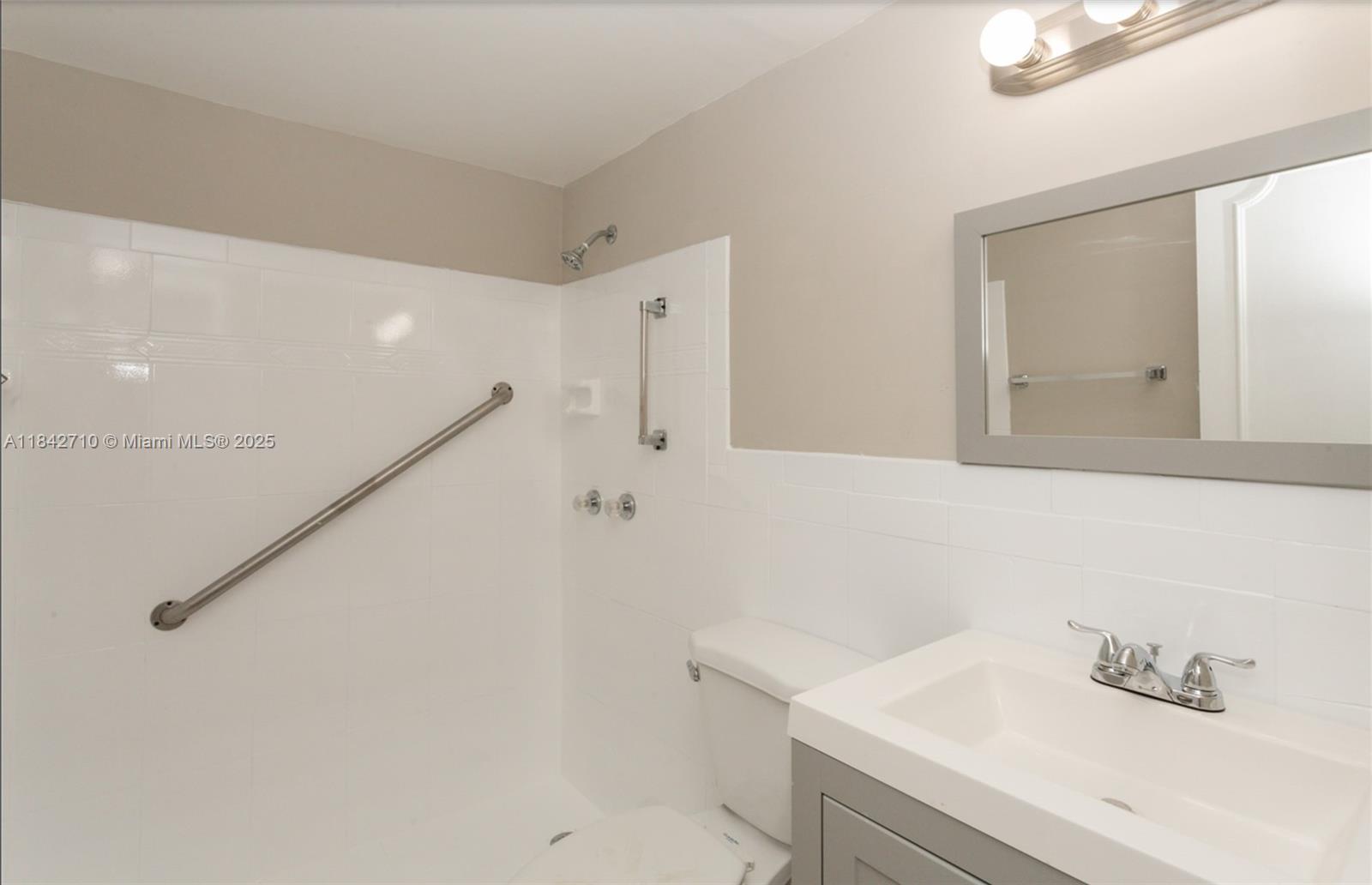 WARRENTON HOUSE CONDO - Residential