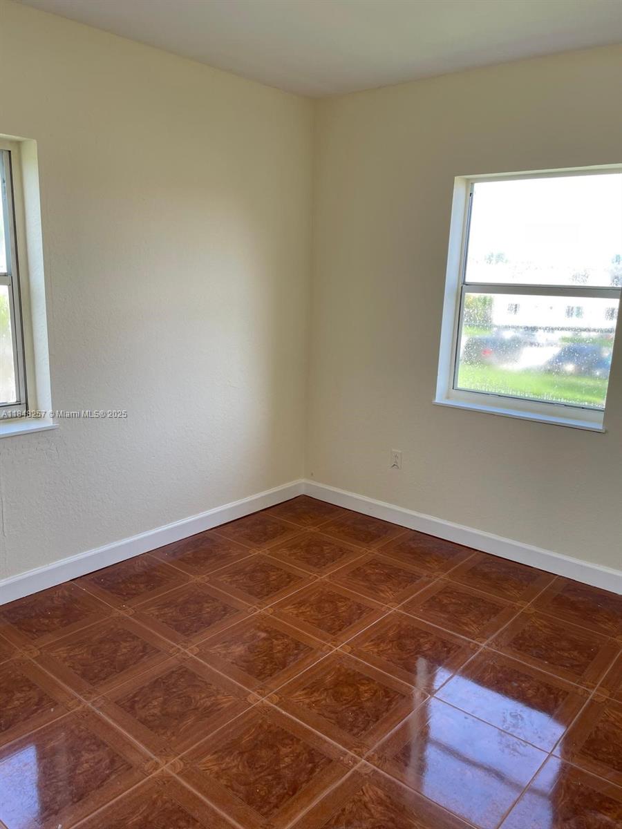 SUNSET PALM VILLAS CONDO - Residential