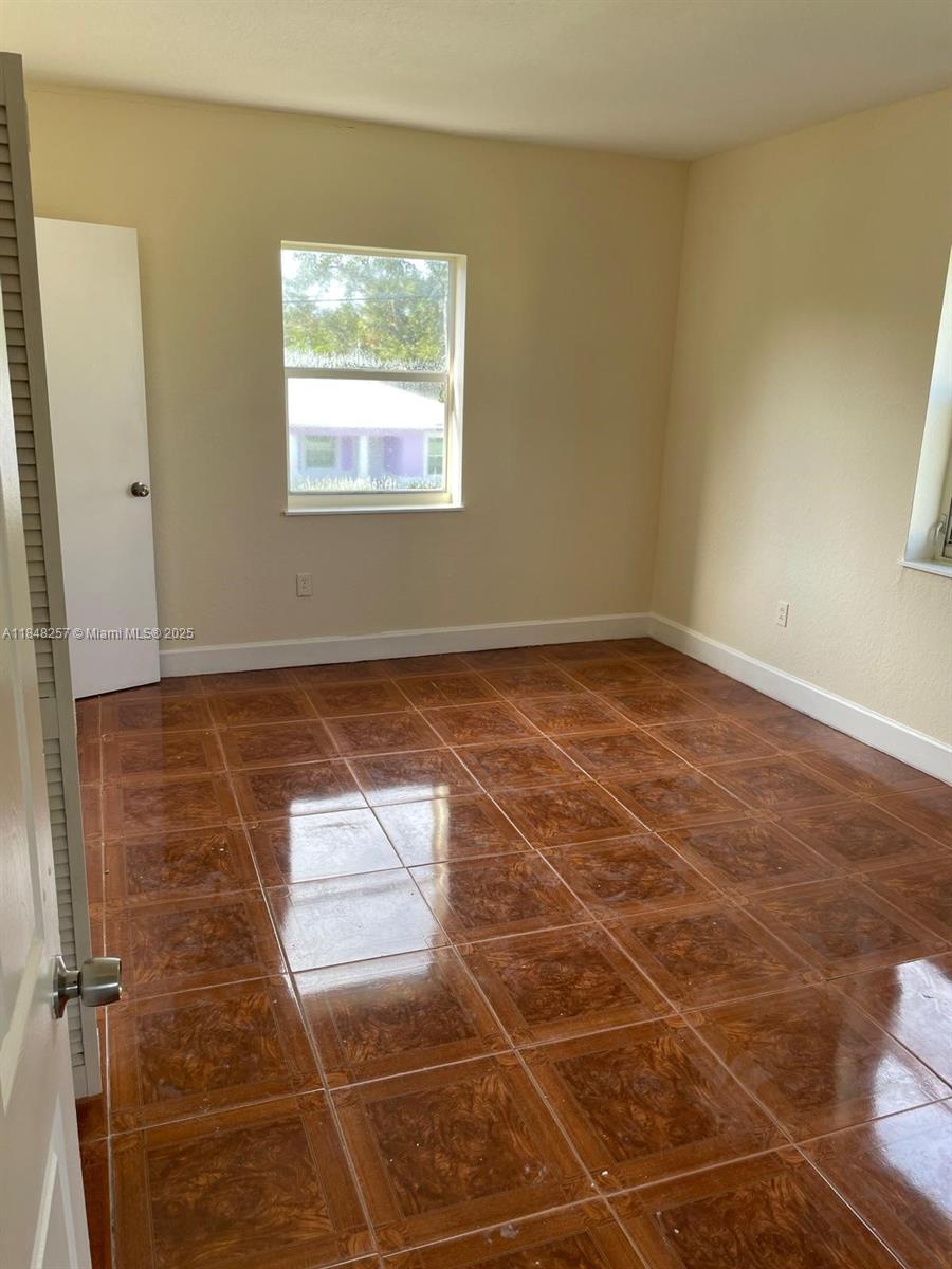 SUNSET PALM VILLAS CONDO - Residential