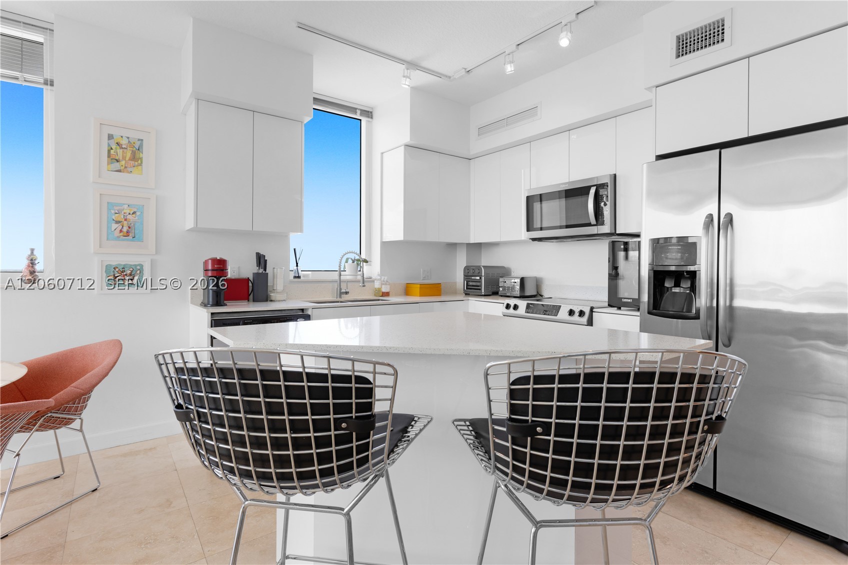 DUO CONDOMINIUM WEST - Residential