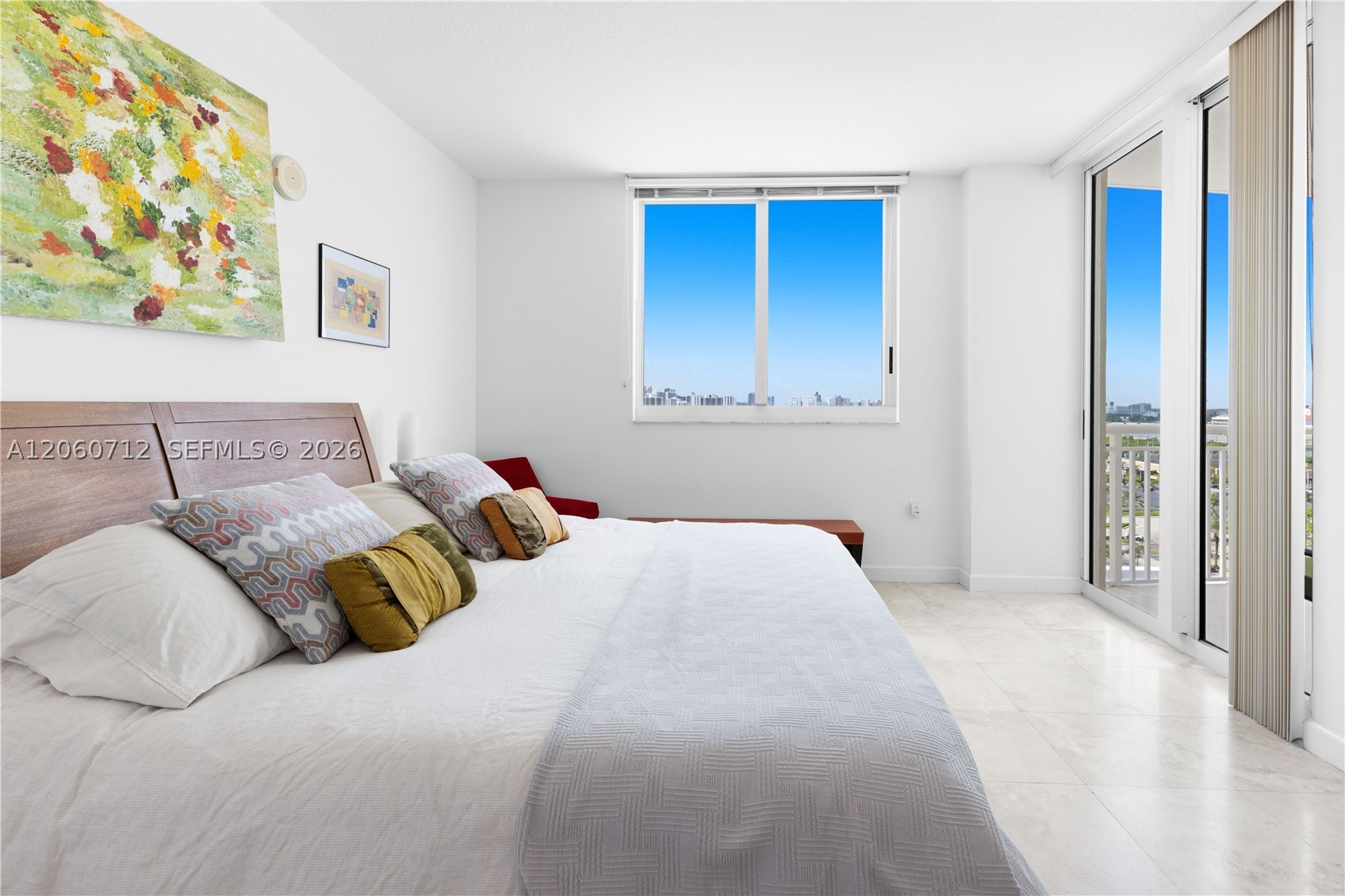 DUO CONDOMINIUM WEST - Residential