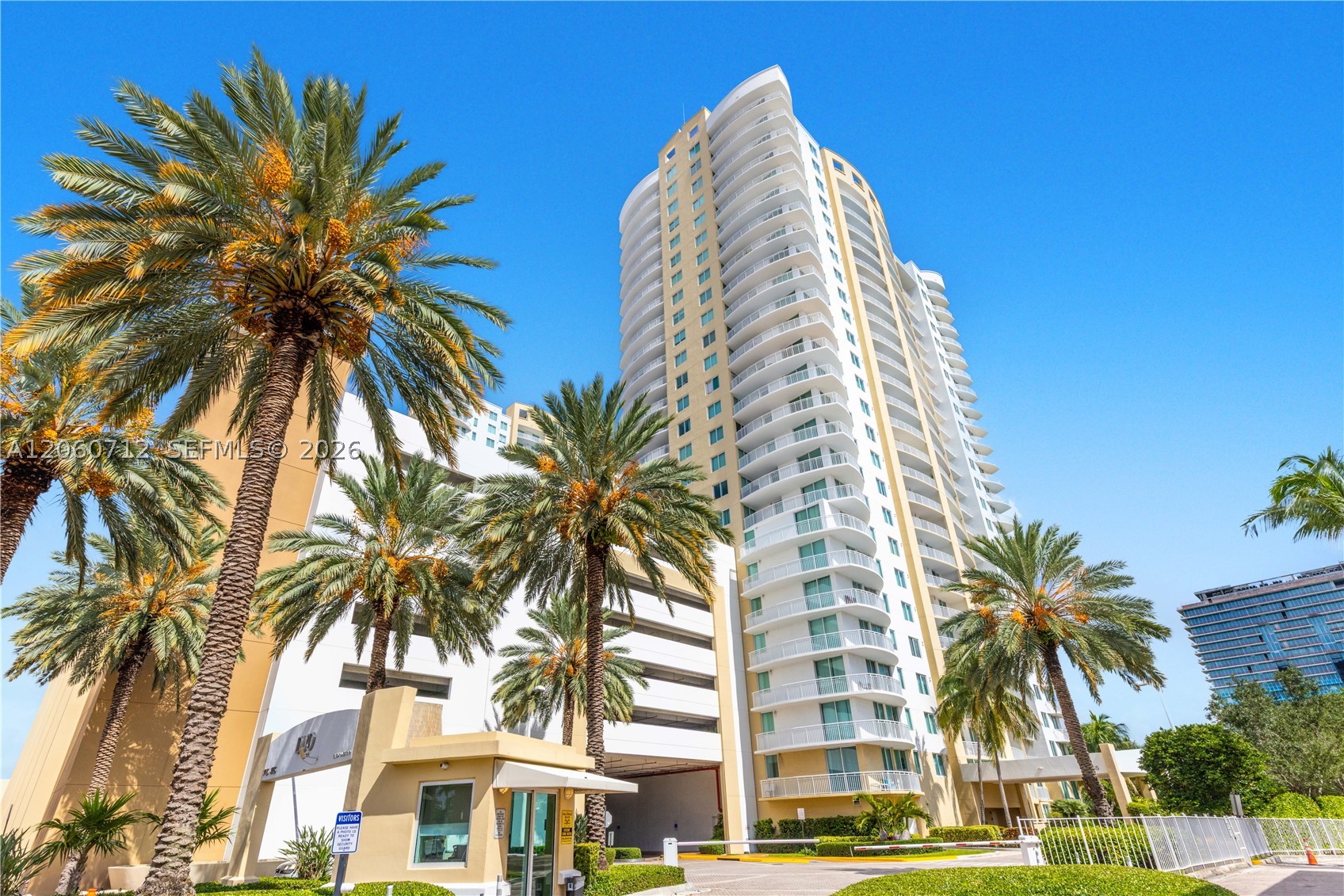 DUO CONDOMINIUM WEST - Residential