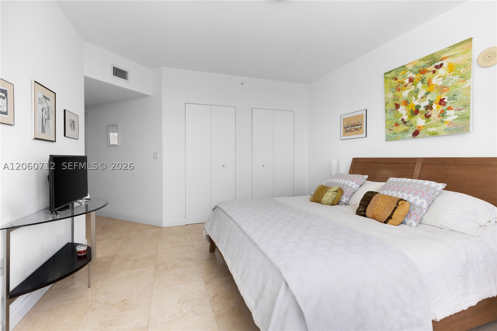 DUO CONDOMINIUM WEST - Residential