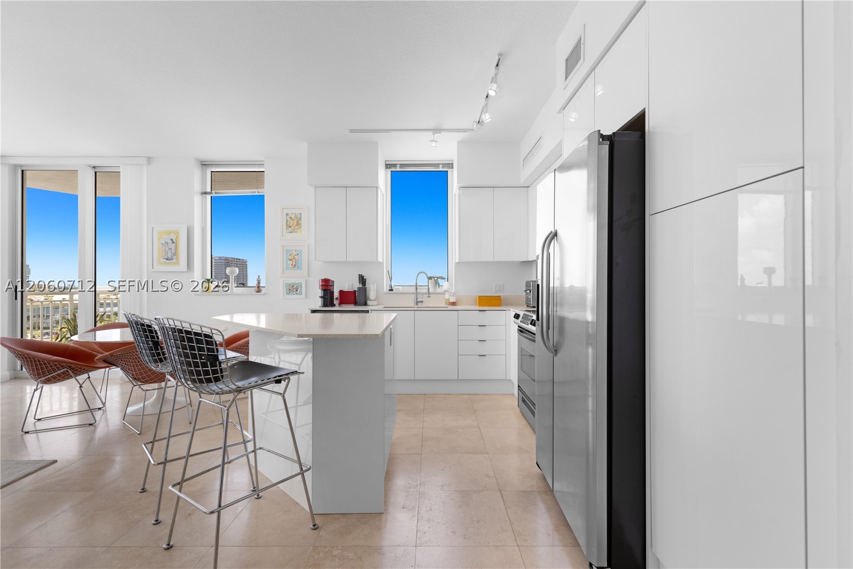 DUO CONDOMINIUM WEST - Residential