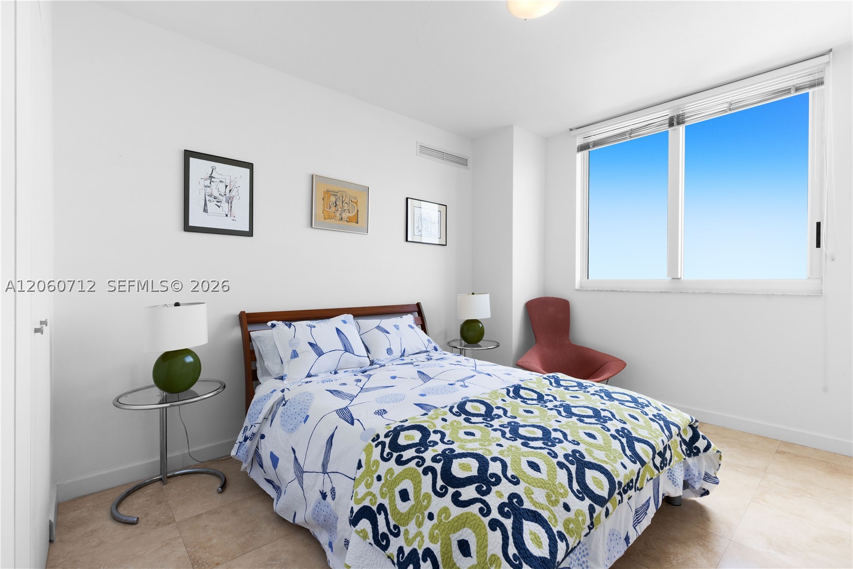 DUO CONDOMINIUM WEST - Residential
