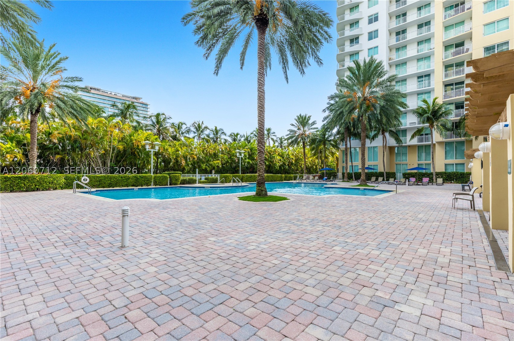 DUO CONDOMINIUM WEST - Residential