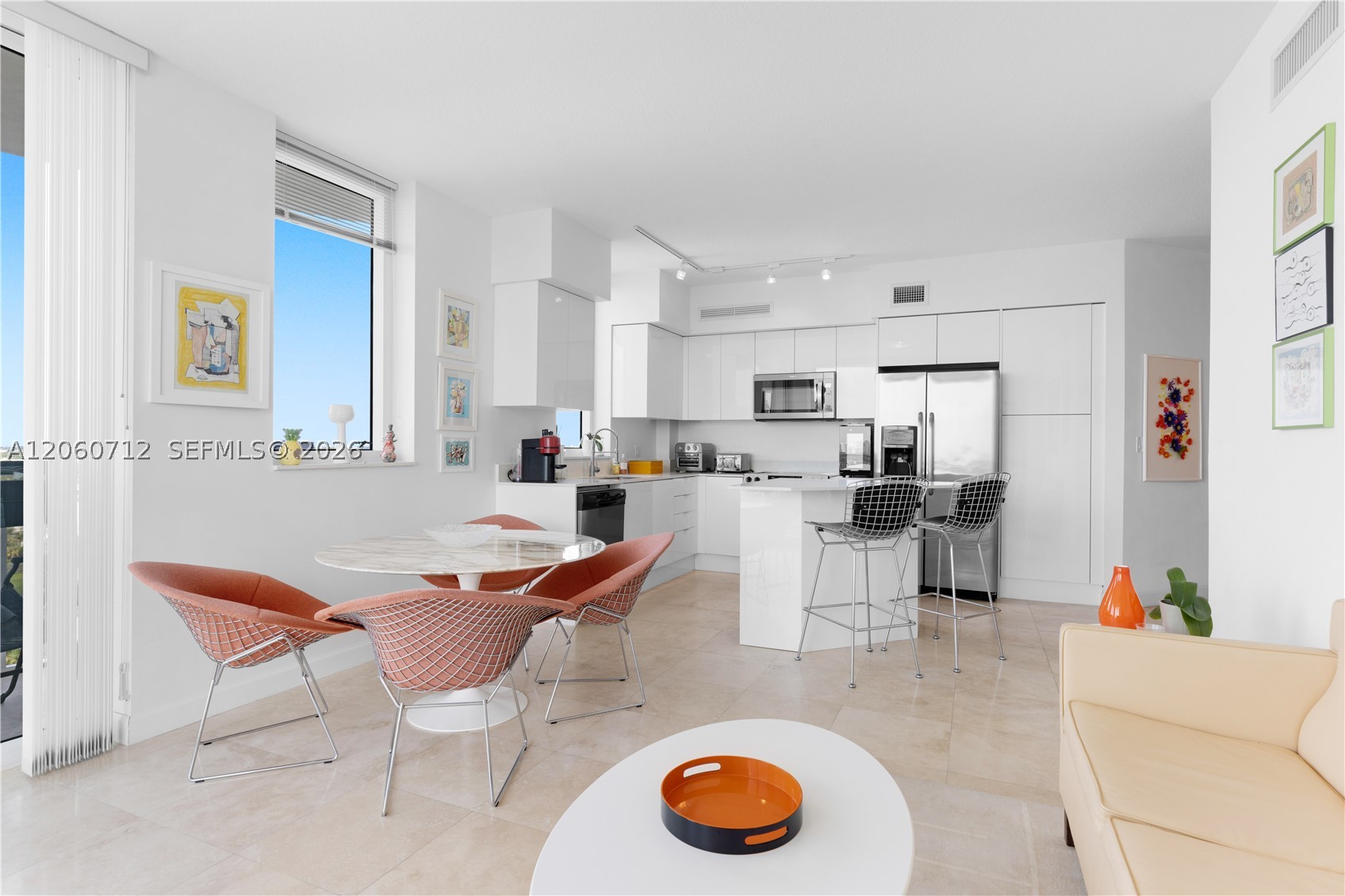 DUO CONDOMINIUM WEST - Residential