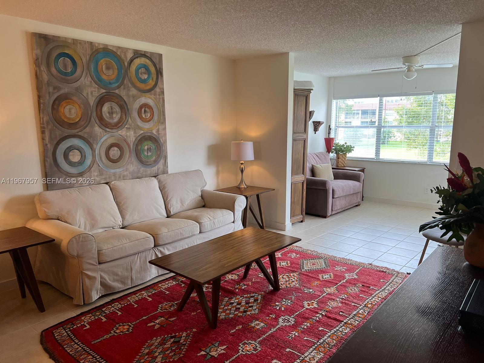 THIS COZY 1 BEDROOM/ 1.5 BATHROOM UNIT , METICULOUSLY MAINTAINED, OFFERS  A COMFORTABLE, OPEN LAYOUT, PERFECT FOR EVERYDAY LIVING *  55+ COMMUNITY  WITH A LOT OF AMENITIES * VERY EASY TO SHOW, VACANT ON LOCKBOX *