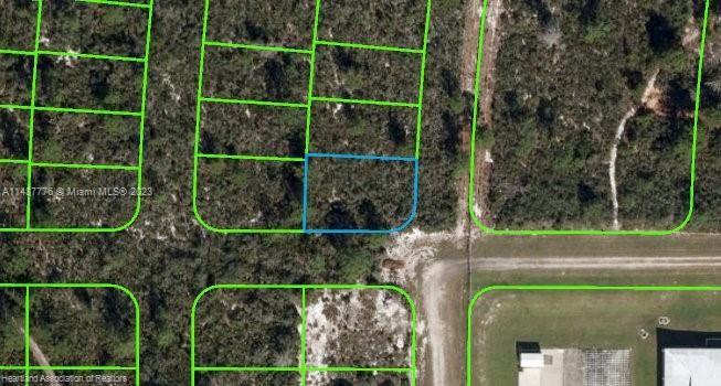 DUPLEX LOT OR TRIPLEX LOT !!! OWNER WILL FINANCE!!! 5K DOWN 473.25 A MONTH FOR 60 MONTHS AT 7% INTREST. Sun N Lakes community, a perfect place to build your dream home in which to raise your kids or retire. The Sun N Lakes community offers 2 18-Hole championship golf courses, restaurant, clubhouse, gym, playground, community pool, splash pad, community center, fitness center, pickle ball, and tennis. Sebring is centrally located 1.5 hours from Disney, 1.5 hours from Tampa and 1.45 hours from Ana Maria Island Beaches. Located close to Advent health and Sun N Lake Elementary. Lots are going quickly! Come check it out today! DUPLEX LOT OR TRIPLEX LOT !!!