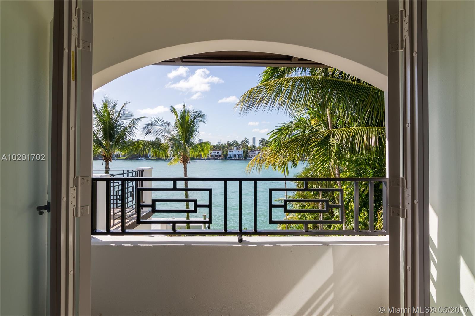 Di Lido Island - Residential