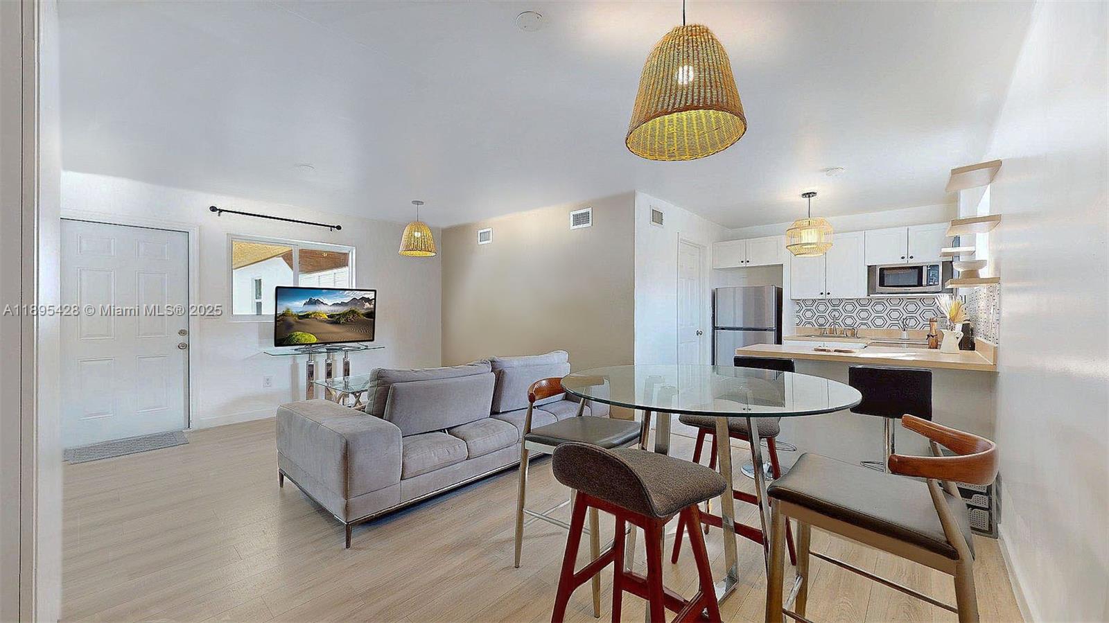 OAKLAWN SUB - Residential Lease