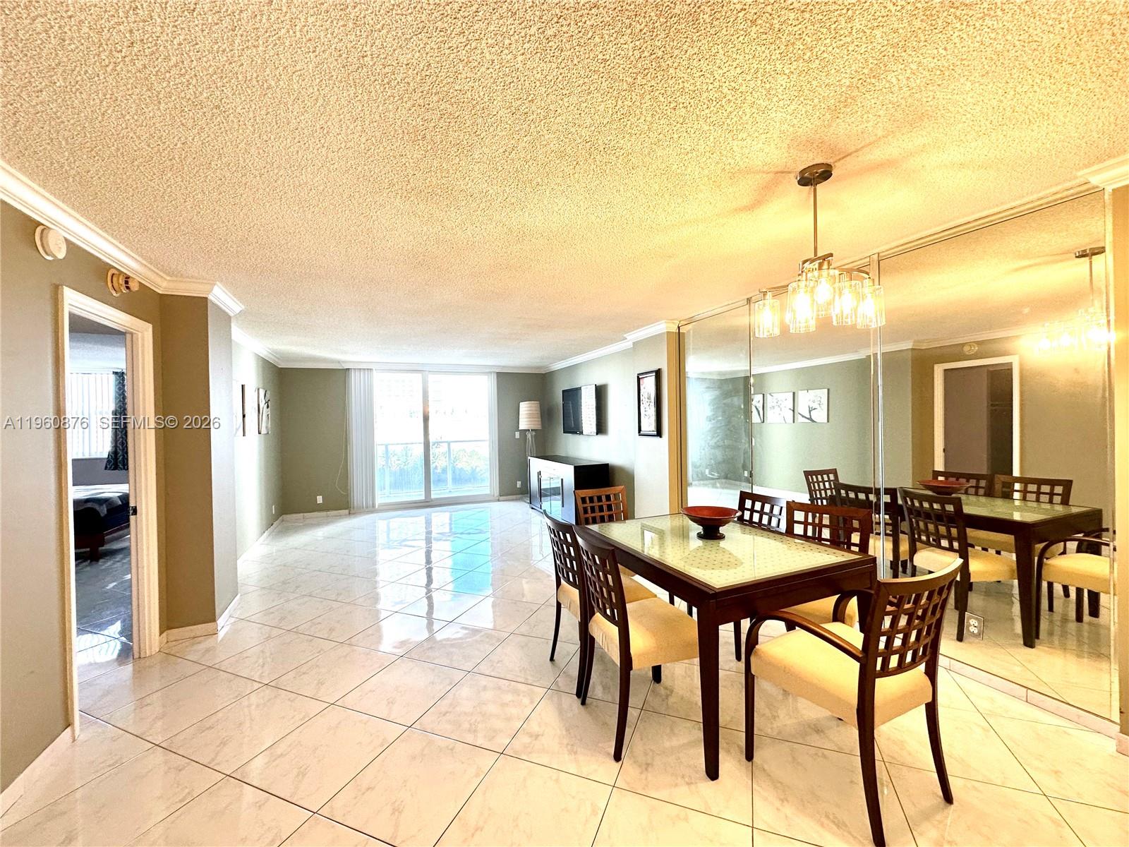 LA MER ESTATES SOUTH COND - Residential