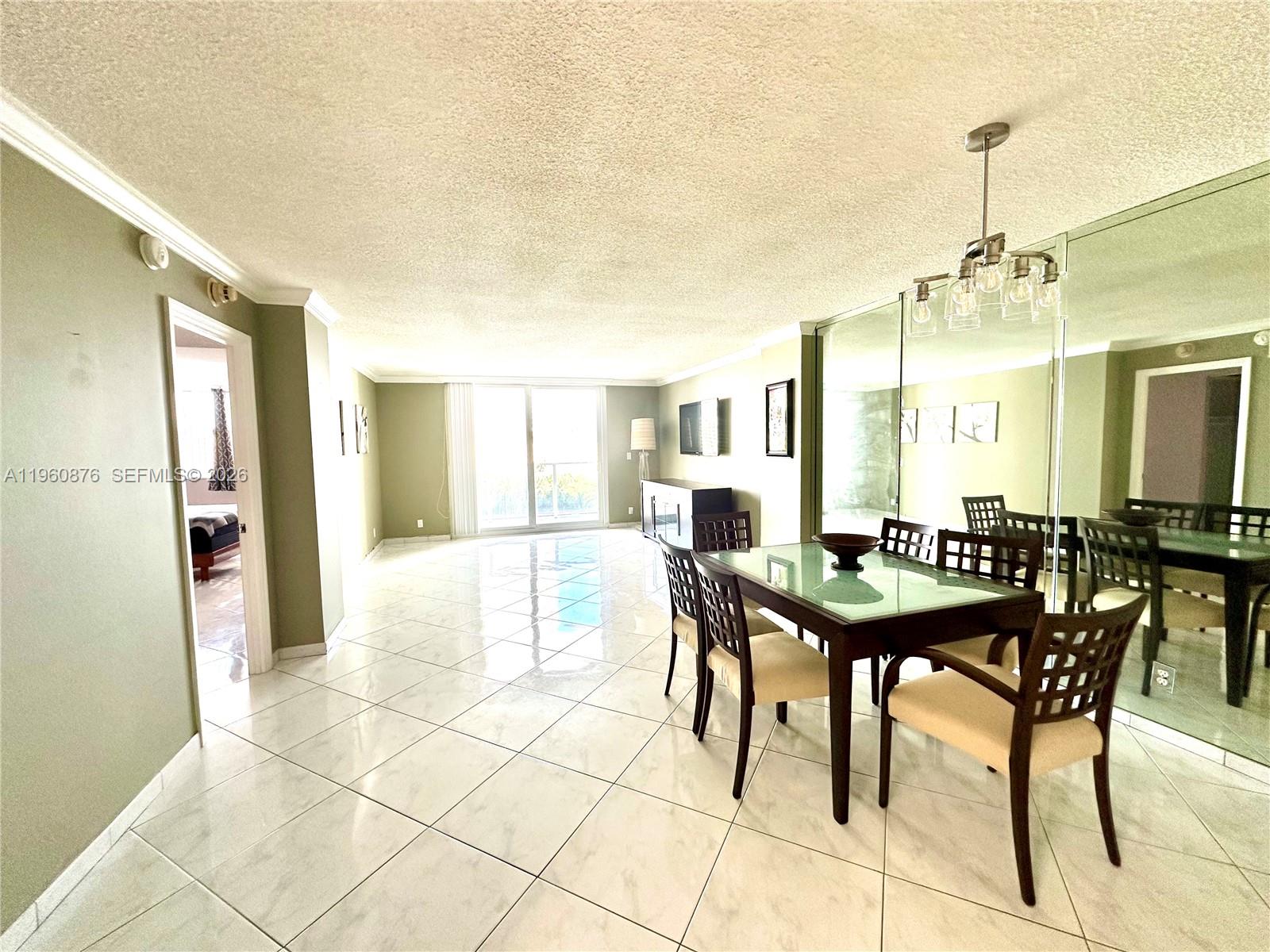 LA MER ESTATES SOUTH COND - Residential