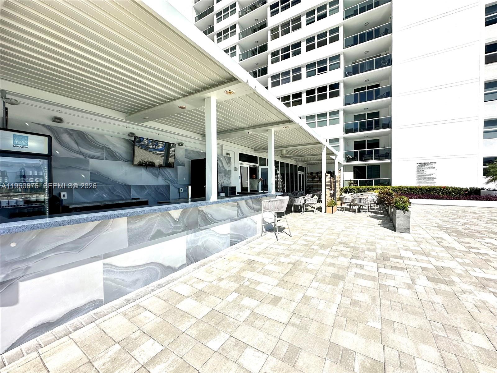 LA MER ESTATES SOUTH COND - Residential