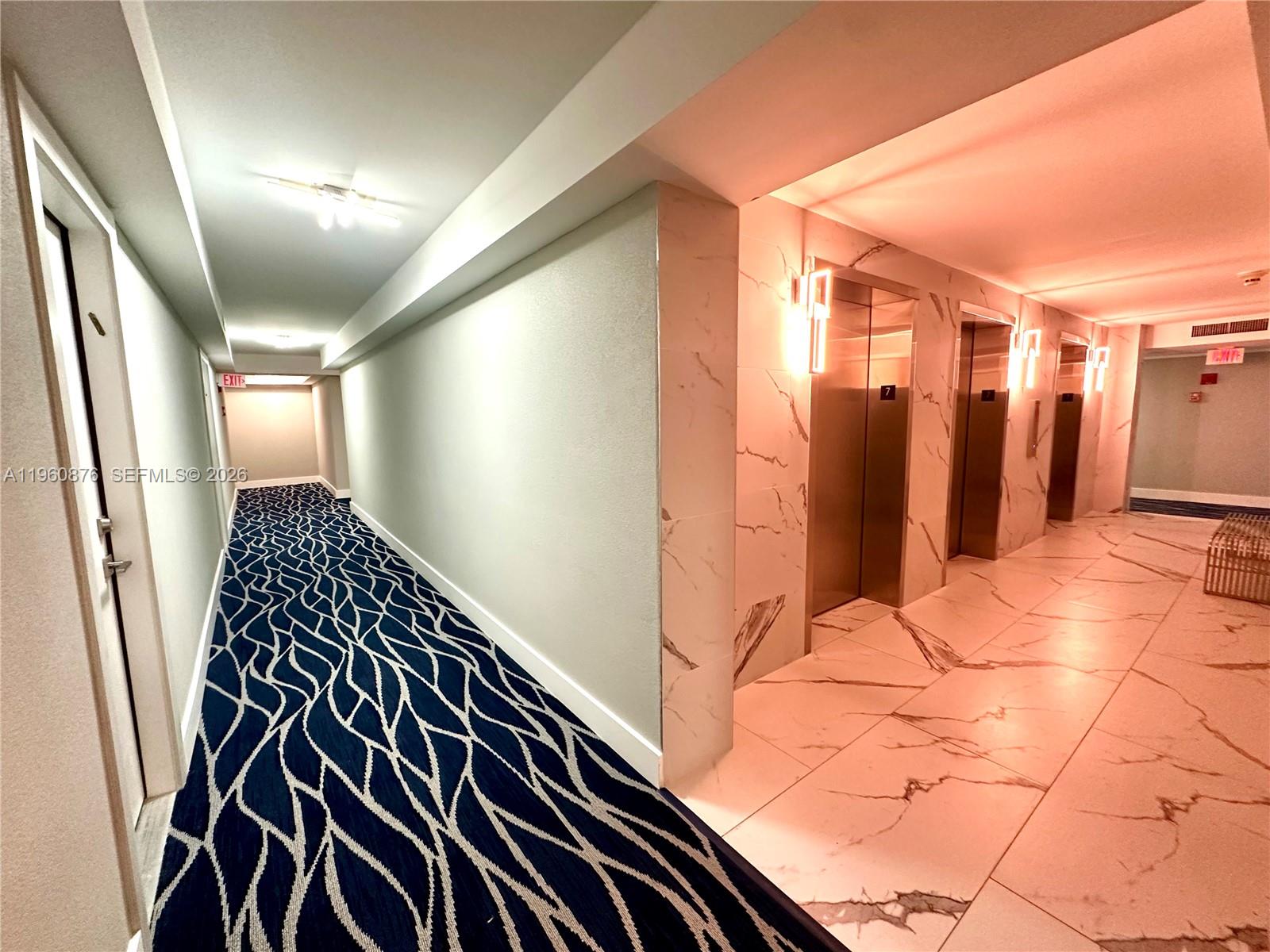 LA MER ESTATES SOUTH COND - Residential