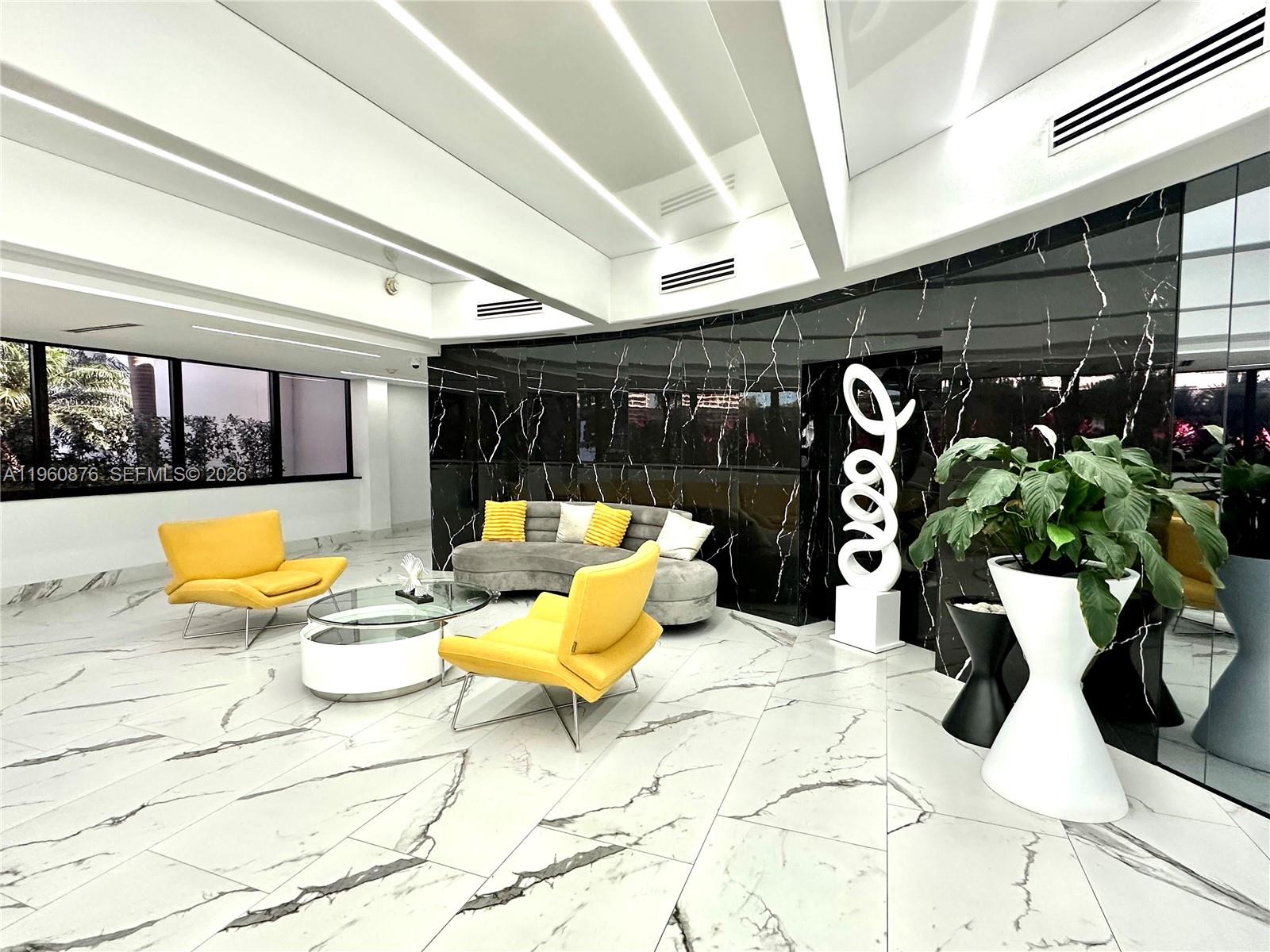 LA MER ESTATES SOUTH COND - Residential
