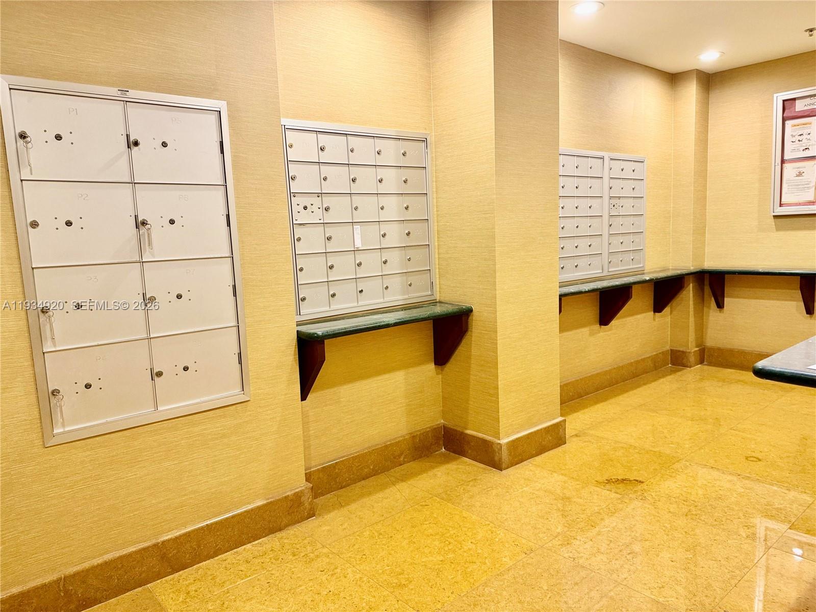 COLONNADE AT DADELAND SW - Residential