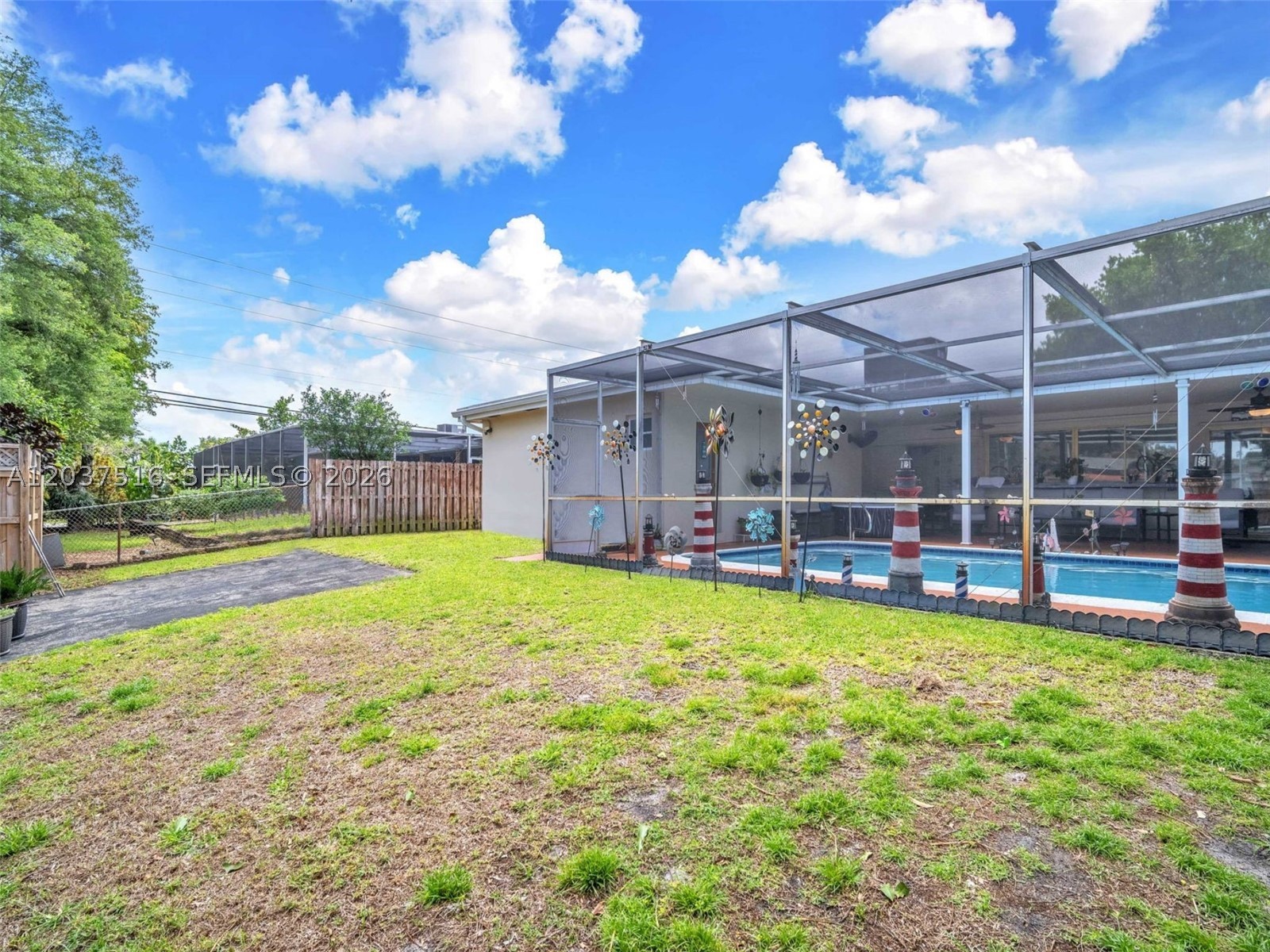 HOLLYWOOD HILLS AMEN PLAT - Residential