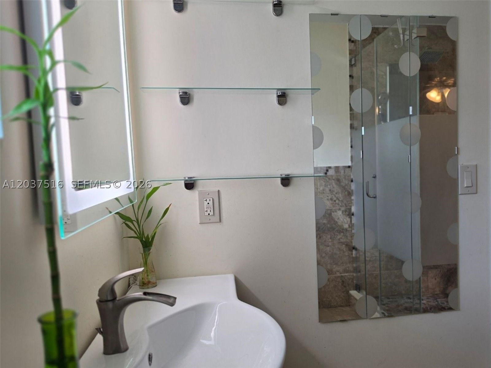 HOLLYWOOD HILLS AMEN PLAT - Residential