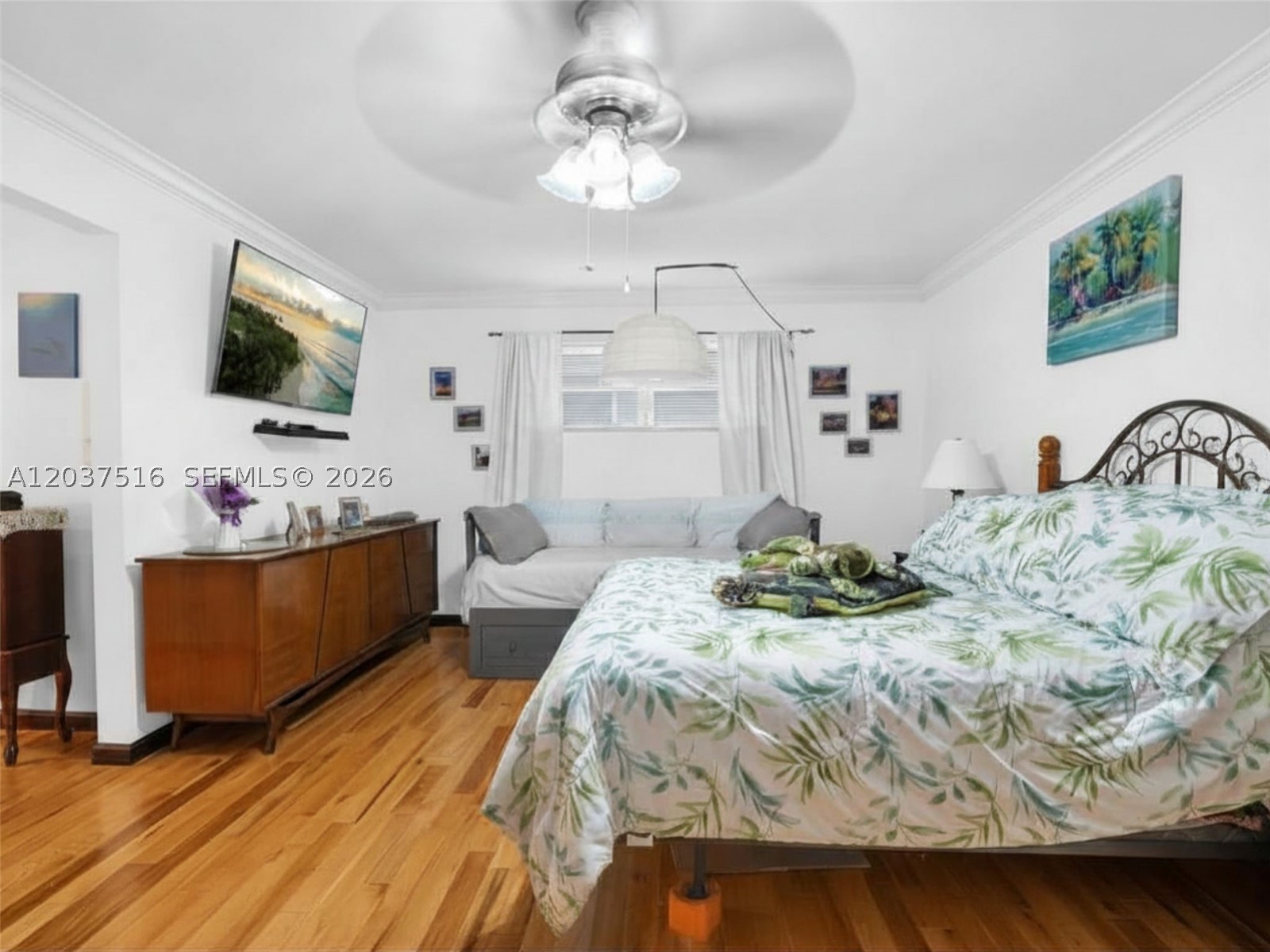 HOLLYWOOD HILLS AMEN PLAT - Residential