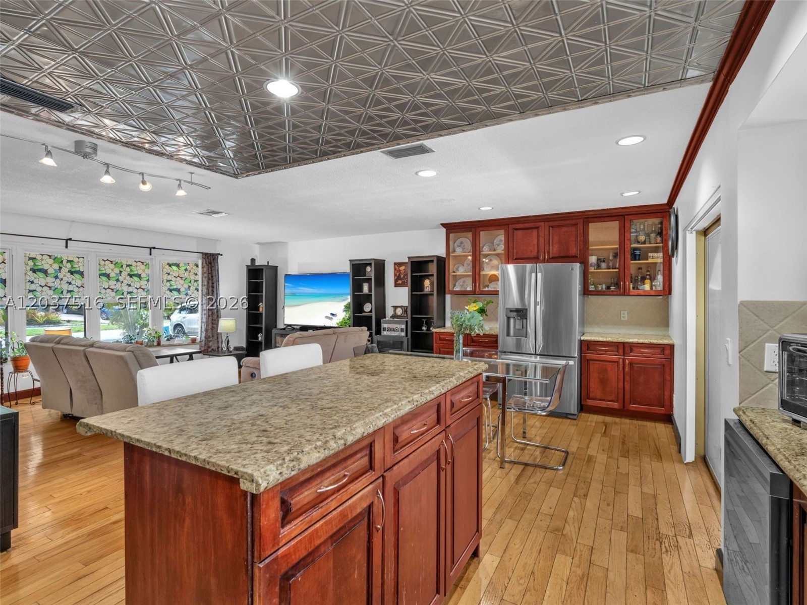 HOLLYWOOD HILLS AMEN PLAT - Residential