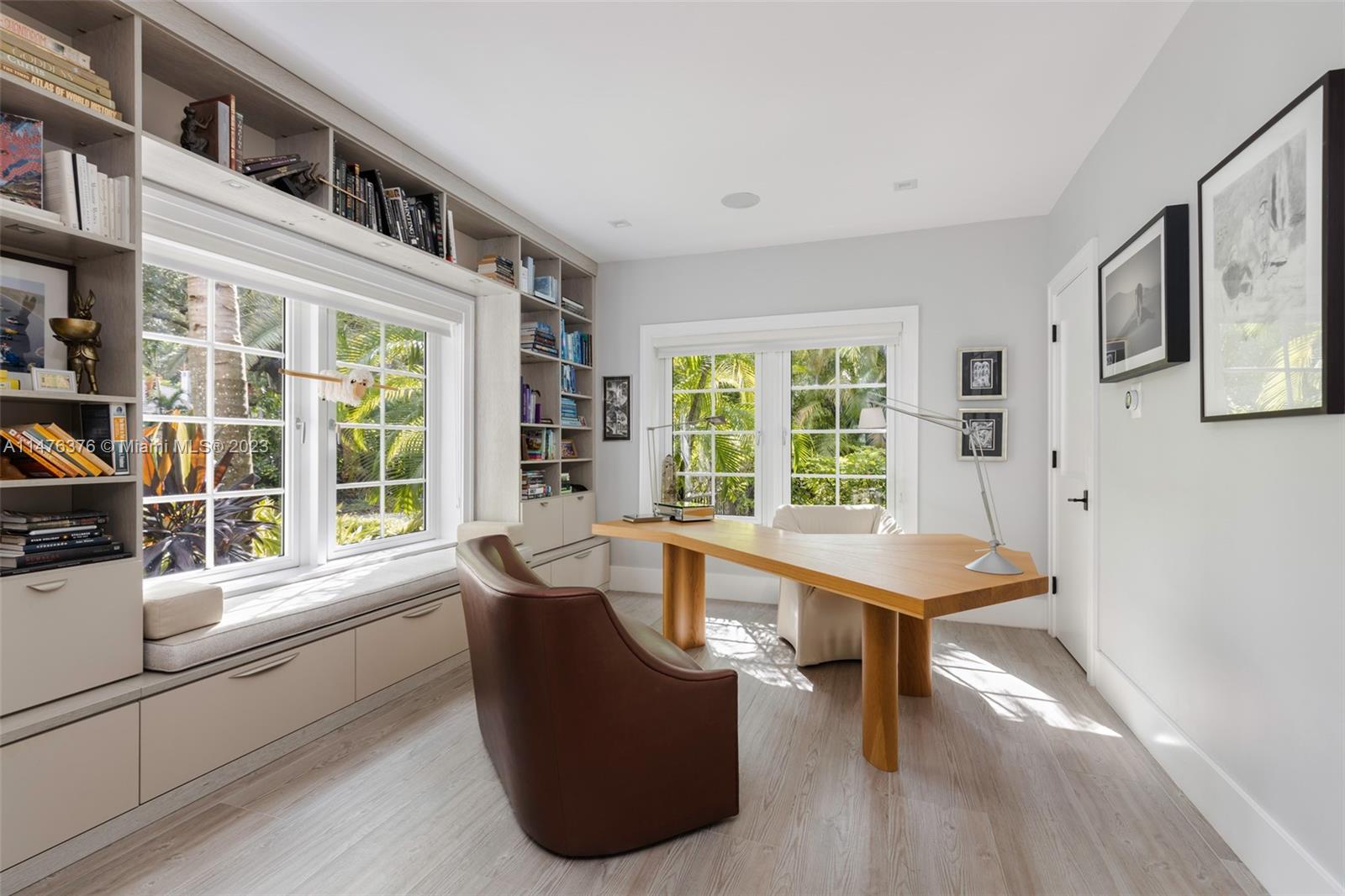 LEAFY WAY - Residential